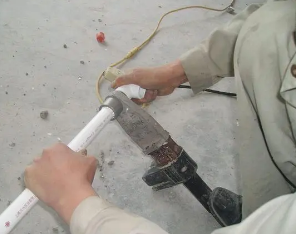 翠峦漏水维修电话